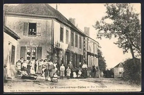 AK La Villeneuve-au-Chêne, Rue Principale avec habitants devant les maisons