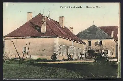 AK Montmartin, Maison du Maire et scène rurale devant le bâtiment