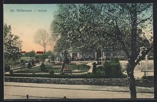 AK Gr. Wittensee, Schule mit Grünanlage