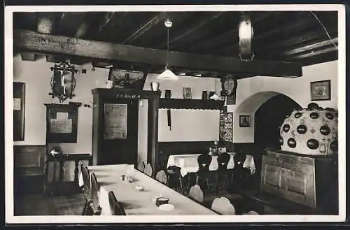 AK Berchtesgaden, Gasthof Neuhaus am Marktplatz, Innenansicht