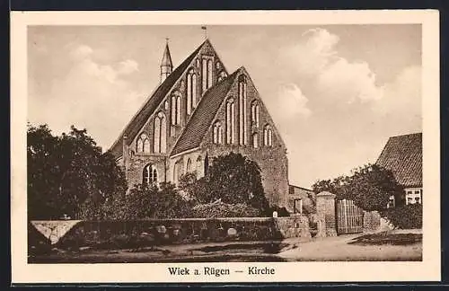 AK Wiek a. Rügen, Kirche mit Strassenpartie