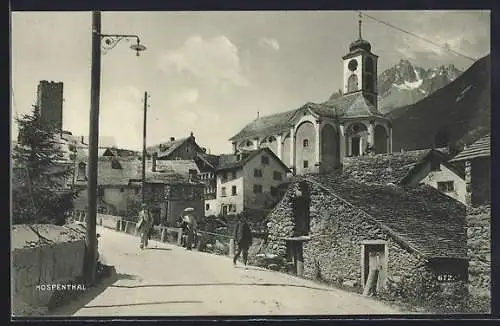 AK Hospenthal, Ortspartie mit Passanten und Kirche