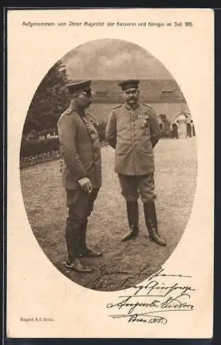 AK Generalfeldmarschall Paul von Hindenburg mit Kaiser Wilhelm II., aufgenommen von der Kaiserin