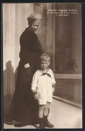 AK Kaiserin Auguste Victoria Königin von Preussen mit Sohn des Prinzen Joachim in Haus Doorn