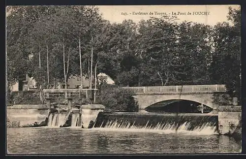 AK Fouchy, Le pont sur la rivière avec écluse et arbres environnants