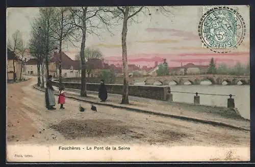 AK Fouchères, Le Pont de la Seine et la promenade des riverains