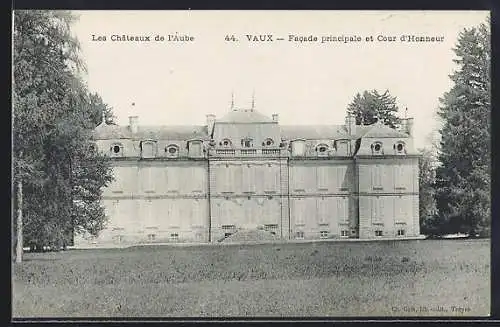 AK Vaux, Facade principale et Cour d`Honneur