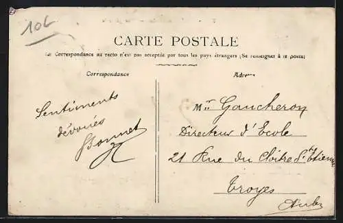 AK Montier-en-l`Isle, Vue générale du village et des collines boisées