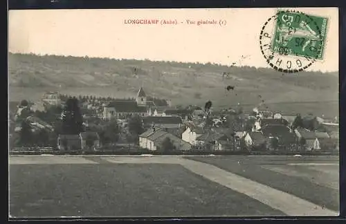 AK Longchamp, Vue générale du village et des collines