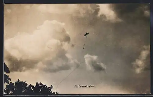 AK Ein Fesselballon schwebt im Himmel