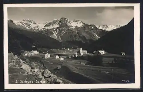 AK Solda / Sulden, Kirche mit S. Gertrude mit Gebirgspanorama