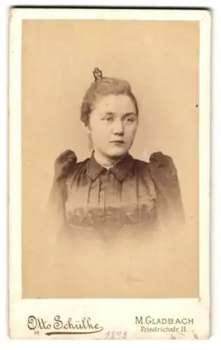 Fotografie Otto Schülke, M. Gladbach, Friedrichstr. 11, Porträt einer jungen Frau