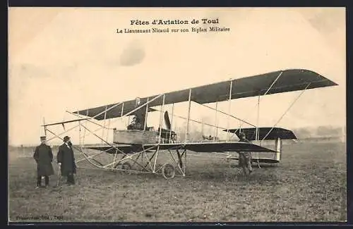 AK Le Lieutenant Nicaud sur son Biplan Militaire, Flugzeug