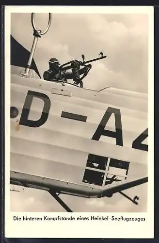 AK Die hinteren Kampfstände eines Heinkel-Seeflugzeuges, Bordschützen mit MG