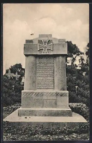 AK Kriegsgrab mit Eisernes Kreuz