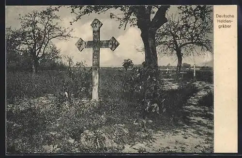 AK Deutsche Heldengräber mit grossem Kreuz