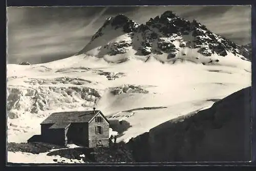 AK Mutthorn-Hütte, Blick auf die Berghütte am Tschingelhorn