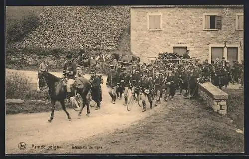 AK Armée belge, Infanterie de ligne, Linieninfanterie marschiert vorwärts
