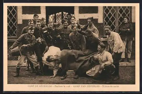 AK Camp de Beverloo, Soldatenhumor Kameraden wecken Langschläfer