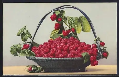 AK Himeeren in einem geflochtenen Korb