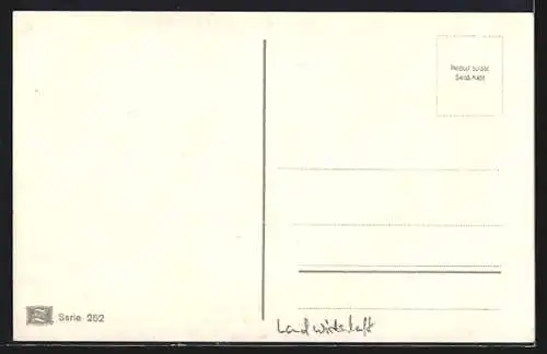 AK Himeeren in einem geflochtenen Korb