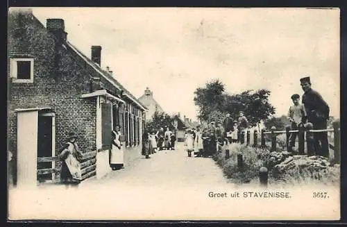 AK Stavenisse, Strassenpartie mit Einwohnern