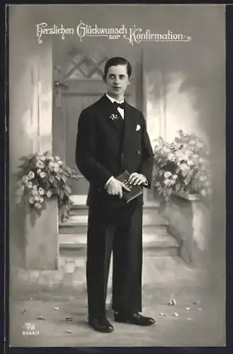 AK Junge mit Bibel zu seiner Konfirmation