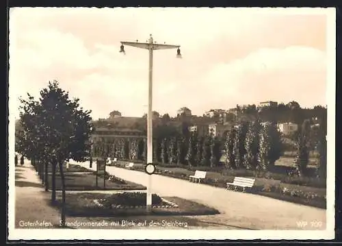 AK Gotenhafen / Gdynia, Strandpromenade mit Blick auf den Steinberg
