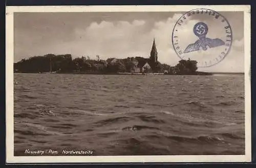 AK Neuwarp i. Pom., Ortsansicht mit Kirche von der Nordwestseite