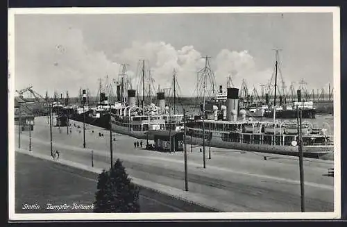 AK Stettin, Dampfer-Bollwerk mit festgemachten Passagierdampfern und Frachtschiffen