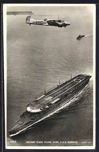 AK Kriegsschiff H.M.S. Furious in voller Fahrt