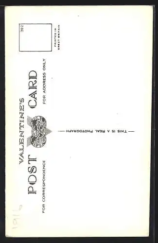 AK Kriegsschiff H.M.S. Furious in voller Fahrt