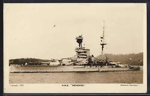 AK HMS Revenge auf See