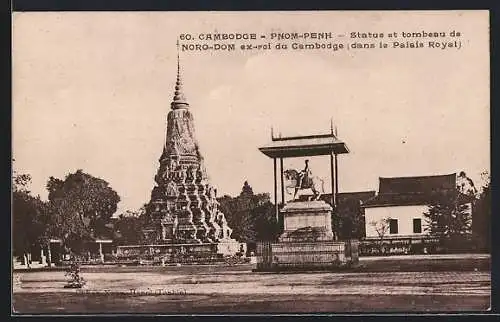 AK Pnom-Penh, Statue et tombeau de Nord-Dom ex-roi du Cambodge dans le Palais Royal