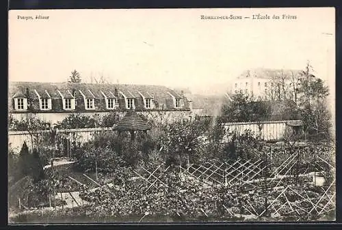 AK Romilly-sur-Seine, L`École des Frères et son jardin verdoyant