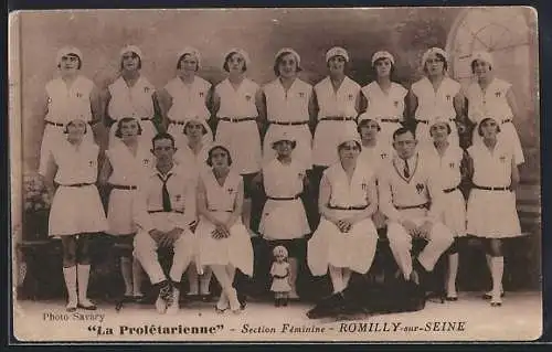 AK Romilly-sur-Seine, La Proléta­rienne Section Féminine en tenue sportive