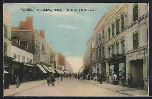 AK Romilly-sur-Seine, Rue de la Boute-d`Or avec passants et commerces animés