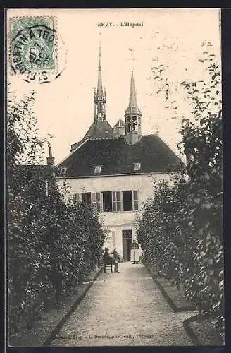 AK Ervy, L`Hôpital avec allée bordée d`arbres et flèches en arrière-plan