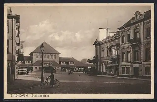 AK Eindhoven, Stationsplein