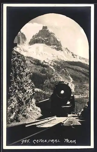 AK Cathedral Peak, Eisenbahn aus einem Tunnel heraus gesehen