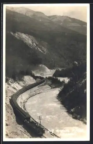 AK Kicking Horse Canyon, Eisenbahn im Canyon