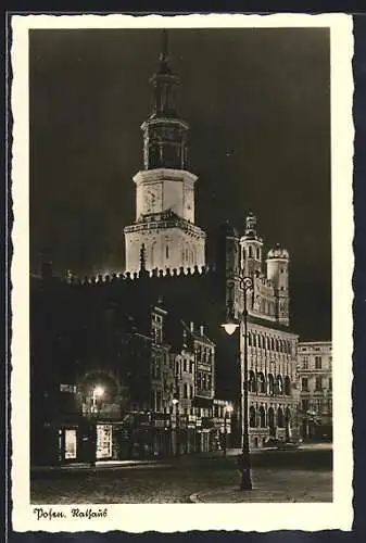 AK Posen, Rathaus bei Nacht