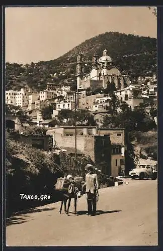 AK Taxco, Strassenpartie mit Anwohner und Esel