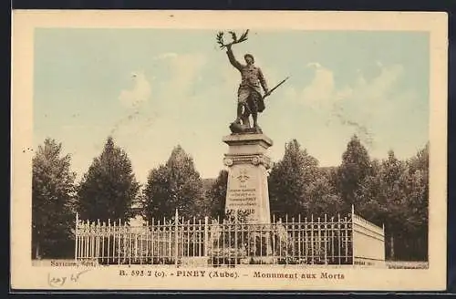 AK Piney, Monument aux Morts entouré d`arbres et clôture élégante