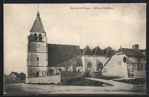 AK Sainte-Maure, Église de Sainte-Maure avec son clocher et bâtiments adjacents