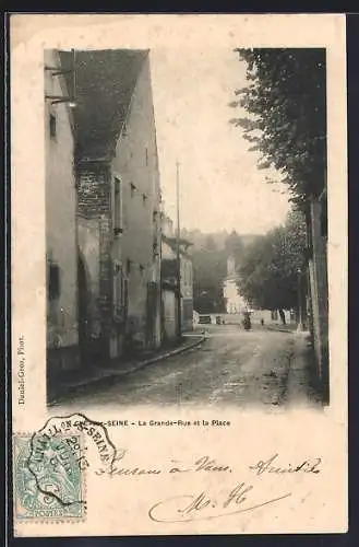 AK Gyé-sur-Seine, La Grande-Rue et la Place