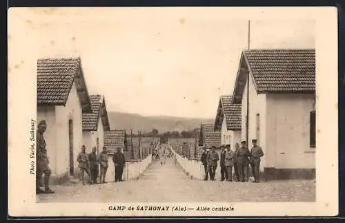 AK Sathonay, camp de Sathonay, allée centrale