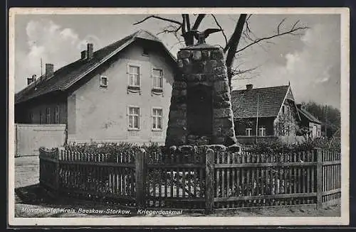 AK Münchehofe / Königs Wusterhausen, Blick auf das Kriegerdenkmal