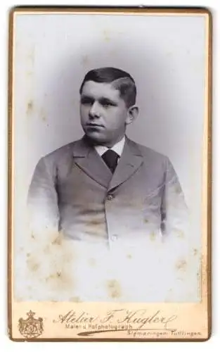 Fotografie F. Hugler, Sigmaringen, Krauchenwieserstr., Porträt eines jungen Mannes