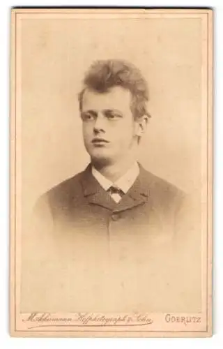 Fotografie M. Ackermann, Görlitz, Schützenstrasse 2, Porträt eines jungen Mannes
